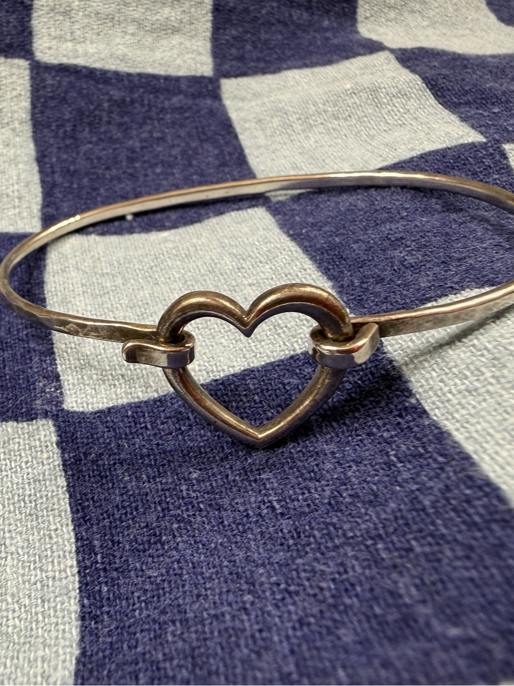 James Avery Silver Heart Link Bangle Bracelet